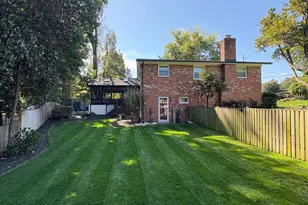 3809 Moss Dr, Annandale, VA 22003 - Photo 5