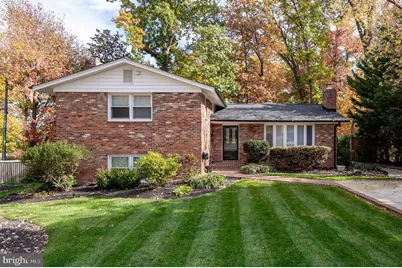 3809 Moss Drive, Annandale, VA 22003 - Photo 3