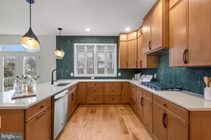 2370 Whitestone Hill Ct, Falls Church, VA 22043 - Photo 15