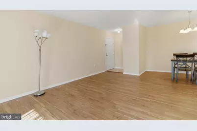 561 Florida Avenue #204, Herndon, VA 20170 - Photo 7