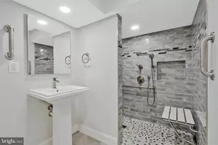 10912 Hunt Club Rd, Reston, VA 20190 - Photo 45