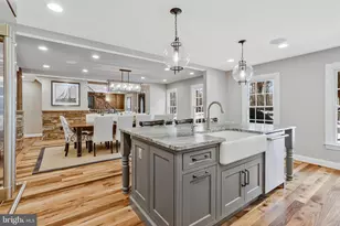 10912 Hunt Club Rd, Reston, VA 20190 - Photo 9