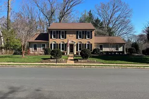 10912 Hunt Club Rd, Reston, VA 20190 - Photo 55