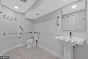 10912 Hunt Club Rd, Reston, VA 20190 - Photo 47