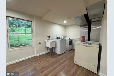 6437 Alloway Court, Springfield, VA 22152 - Photo 11