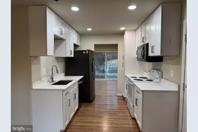 6437 Alloway Court, Springfield, VA 22152 - Photo 3
