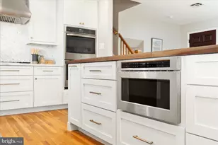 12016 Wayland St, Oakton, VA 22124 - Photo 7