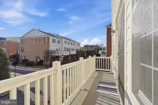 411 Spring St, Herndon, VA 20170 - Photo 23