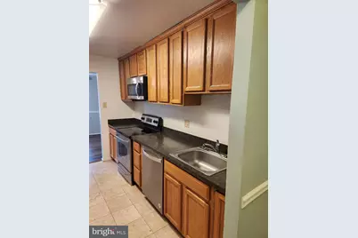 521 Florida Avenue #102, Herndon, VA 20170 - Photo 11