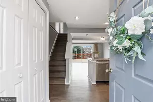 8418 White Feather Ct, Lorton, VA 22079 - Photo 3