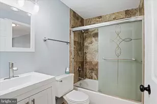 8418 White Feather Ct, Lorton, VA 22079 - Photo 15