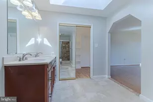 11778 Hollyview Dr, Great Falls, VA 22066 - Photo 35