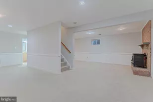 11778 Hollyview Dr, Great Falls, VA 22066 - Photo 37