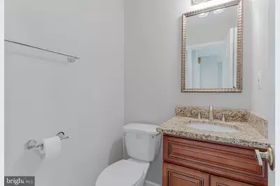 11778 Hollyview Drive, Great Falls, VA 22066 - Photo 9