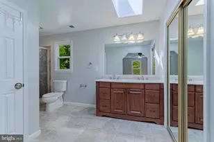 11778 Hollyview Dr, Great Falls, VA 22066 - Photo 33