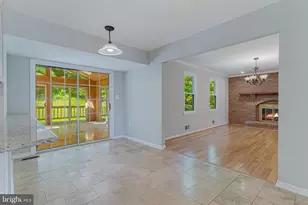 11778 Hollyview Dr, Great Falls, VA 22066 - Photo 19