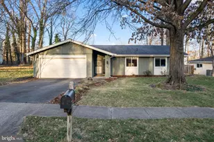 1543 Youngs Point Pl, Herndon, VA 20170 - Photo 1