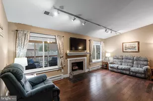 1543 Youngs Point Pl, Herndon, VA 20170 - Photo 5
