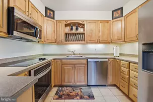 8517 Bound Brook Ln, Alexandria, VA 22309 - Photo 9