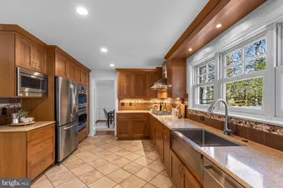 7105 Devonshire Road, Alexandria, VA 22307 - Photo 17