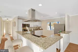 307 Valeview Ct NW, Vienna, VA 22180 - Photo 15