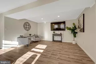 307 Valeview Ct NW, Vienna, VA 22180 - Photo 35