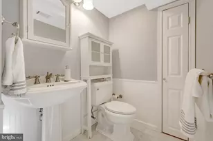 307 Valeview Ct NW, Vienna, VA 22180 - Photo 41