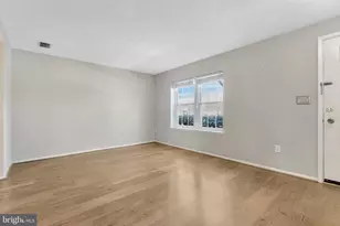 12127 Purple Sage Ct, Reston, VA 20194 - Photo 11