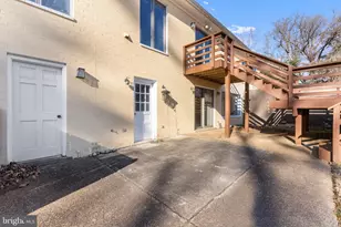 901 Walker Rd, Great Falls, VA 22066 - Photo 55