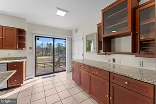 901 Walker Rd, Great Falls, VA 22066 - Photo 15