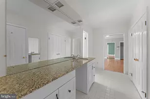 901 Walker Rd, Great Falls, VA 22066 - Photo 33