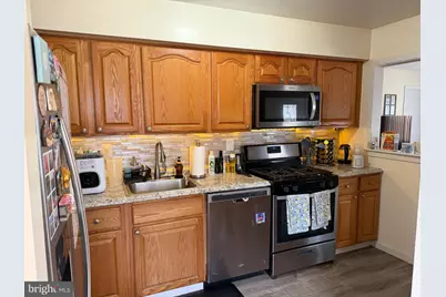 7608 Heritage Drive, Annandale, VA 22003 - Photo 3