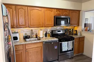 7608 Heritage Dr, Annandale, VA 22003 - Photo 3