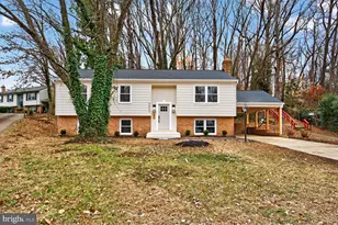 6804 Lamp Post Ln, Alexandria, VA 22306 - Photo 1