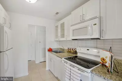 3101 S Manchester Street #512, Falls Church, VA 22044 - Photo 23