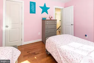 9813 Fosbak Dr, Vienna, VA 22182 - Photo 51
