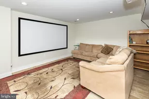 9813 Fosbak Dr, Vienna, VA 22182 - Photo 61