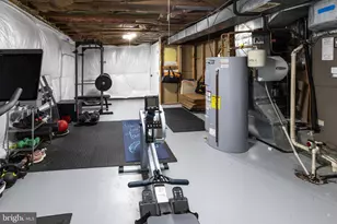 9813 Fosbak Dr, Vienna, VA 22182 - Photo 63