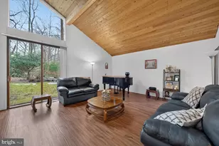 11704 Foxvale Ct, Oakton, VA 22124 - Photo 5