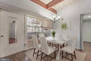 7758 Donnybrook Ct, Annandale, VA 22003 - Photo 5