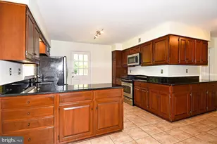 7646 Huntmaster Ln, McLean, VA 22102 - Photo 19