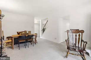 6921 Deer Run Dr, Alexandria, VA 22306 - Photo 17