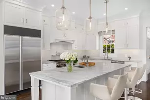 1215 Stuart Robeson Dr, McLean, VA 22101 - Photo 5