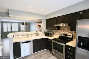 6623 Skylemar Trail, Centreville, VA 20121 - Photo 5