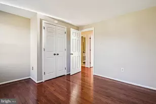 12179 Queens Brigade Dr, Fairfax, VA 22030 - Photo 33