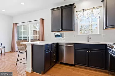 2118 Capstone Circle, Herndon, VA 20170 - Photo 25