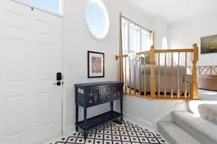 2118 Capstone Cir, Herndon, VA 20170 - Photo 3