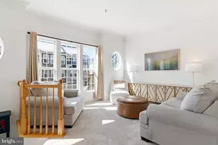 2118 Capstone Cir, Herndon, VA 20170 - Photo 7