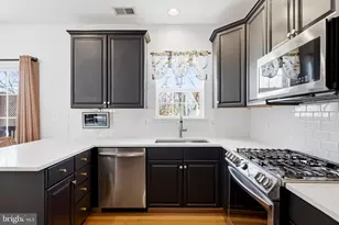 2118 Capstone Cir, Herndon, VA 20170 - Photo 21