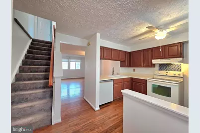 8568 Koluder Court, Lorton, VA 22079 - Photo 3